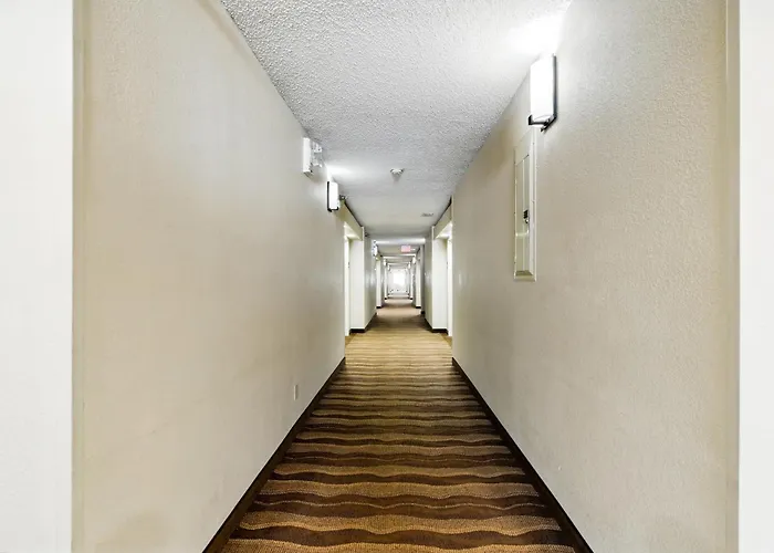 Comfort South - Woodland Hills 3*