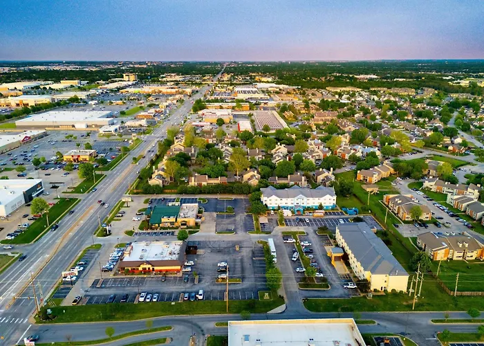 Comfort South - Woodland Hills Inn Tulsa