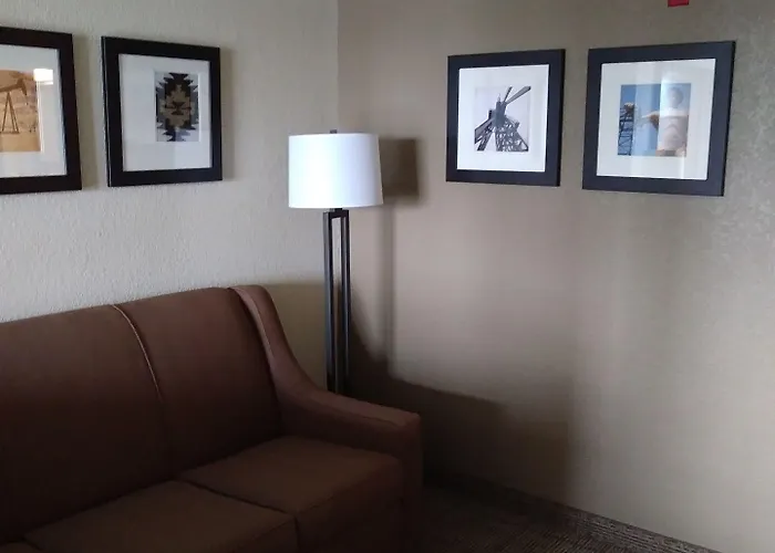 Comfort South - Woodland Hills Inn Tulsa