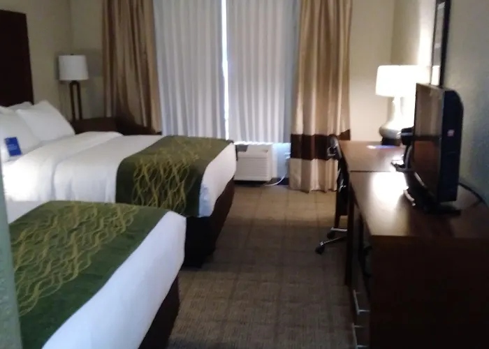 Comfort South - Woodland Hills Inn Tulsa