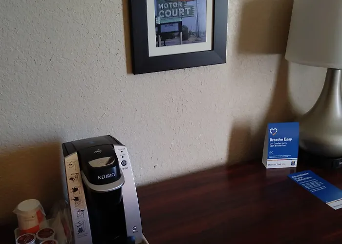 Comfort South - Woodland Hills Inn 3*