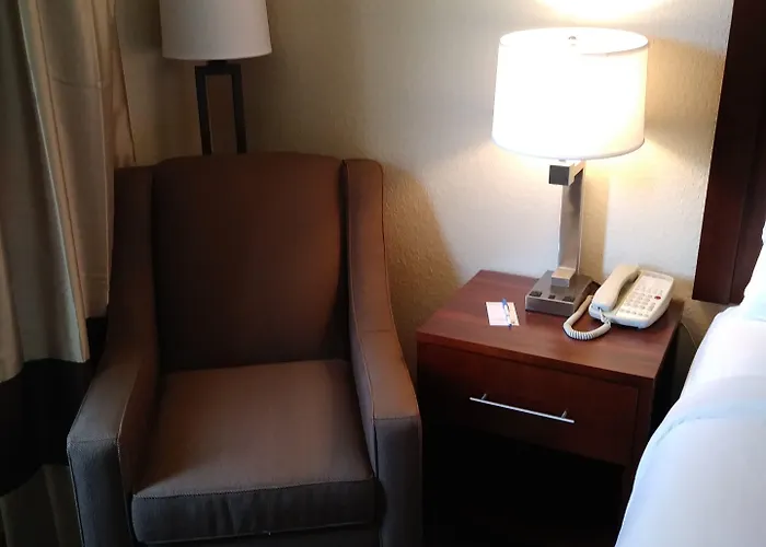 Comfort South - Woodland Hills