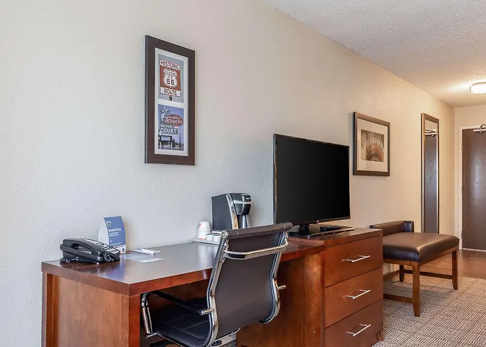 Comfort South - Woodland Hills 3*