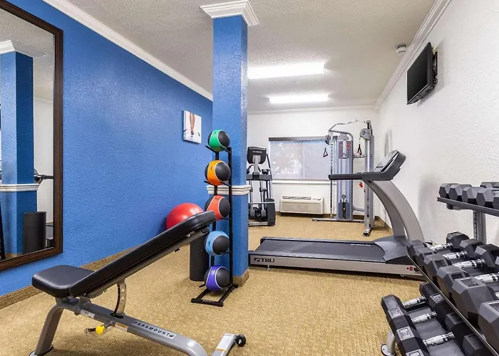 Comfort South - Woodland Hills 3*