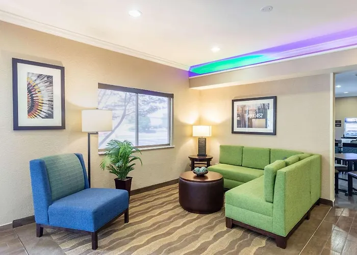 Inn Comfort South - Woodland Hills Tulsa